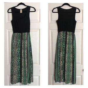Faded Glory Dresses - Green Animal Print Scoop Neck Tank Top Maxi Dress Faded Glory Dresses - Green Animal Print Scoop Neck Tank Top Maxi Dress